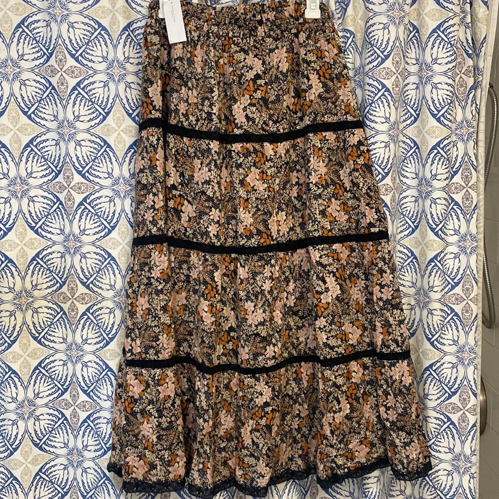 NWT American Eagle XL Floral Maxi with lace details